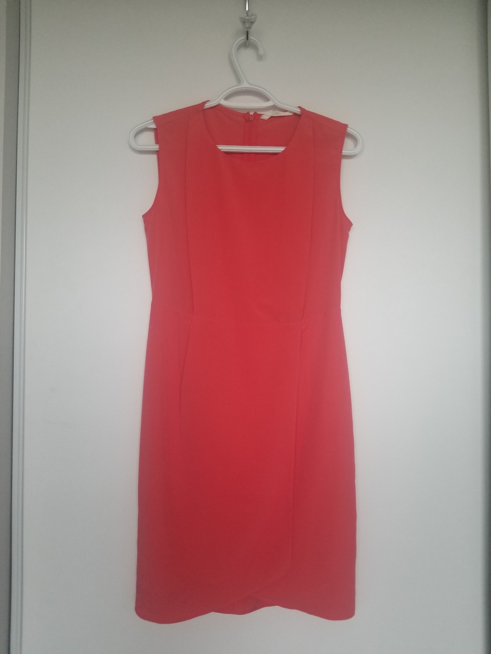 Classic Sleeveless Coral Sheath Dress